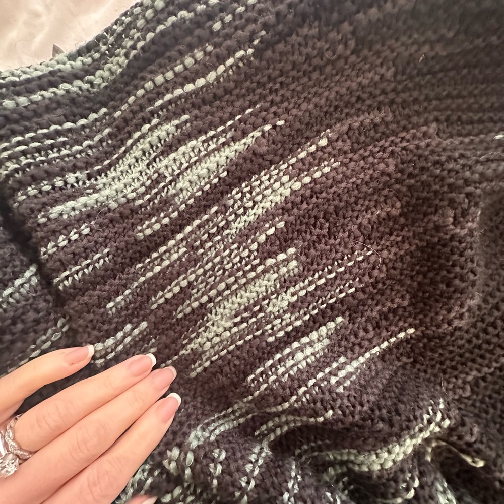 LuLaRoe Black and White Poncho Shawl - Picture 2 of 3